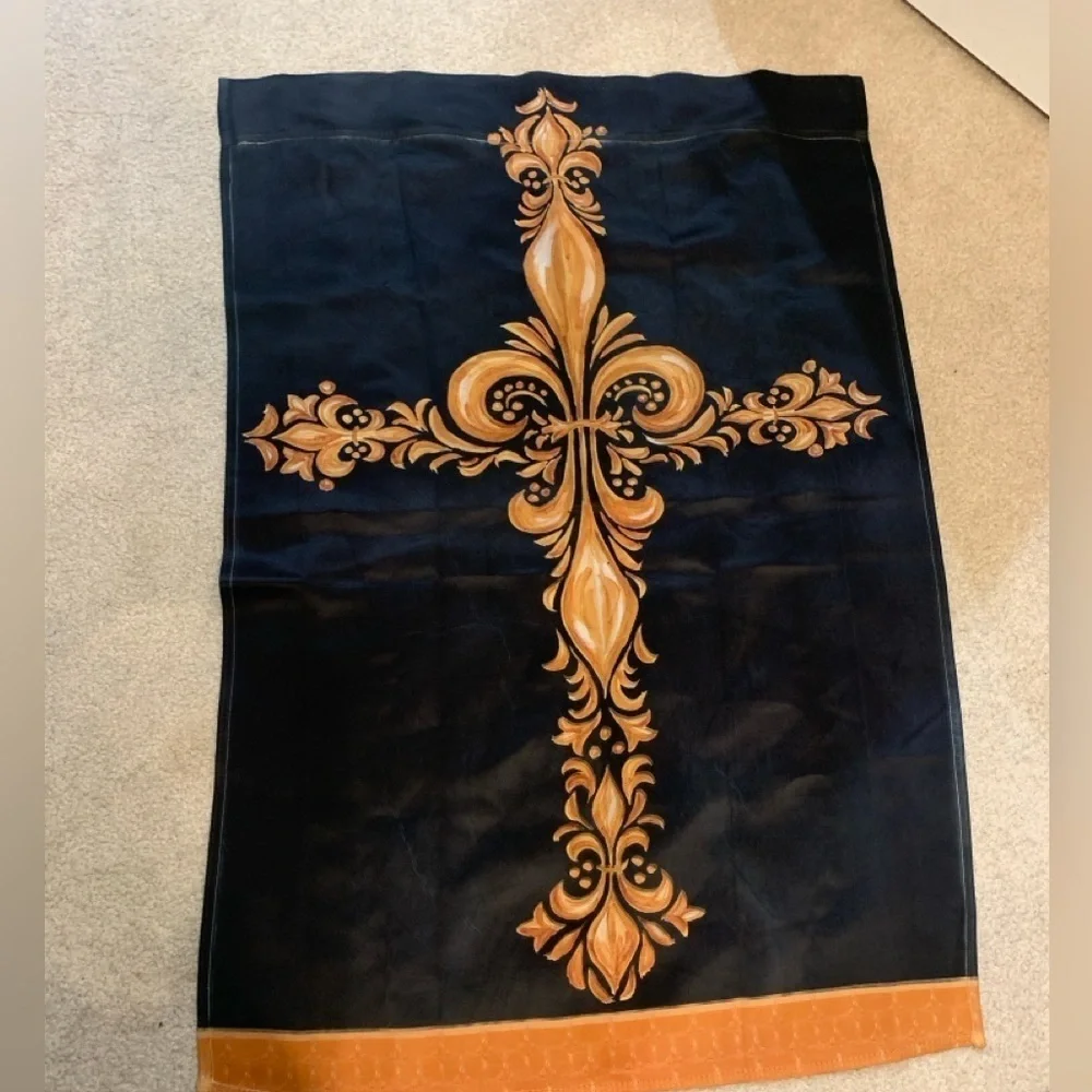 Cross with Fleur de Lis flag/curtain.